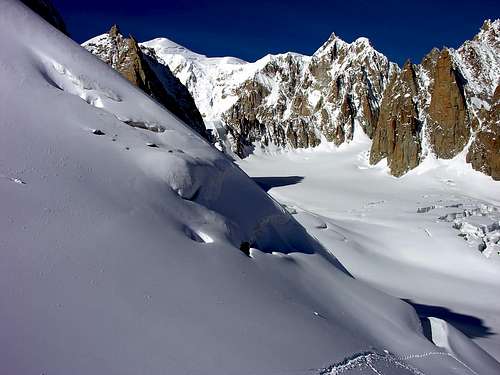 Le Mont Blanc (4810 m) e il Mont Maudit (4465 m)