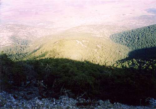 The northern slopes of the mountain photographed from the ridgeline(1350m).