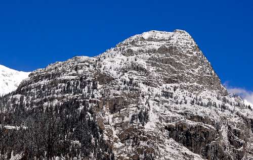 Il versante sud est del Mont Chetif (2343 m)