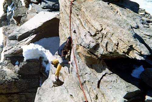I was approaching the last step before the summit of Gran Paradiso