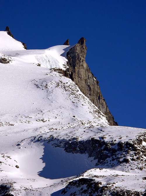 Il versante ovest della Becca di Moncorvè (3875 m)