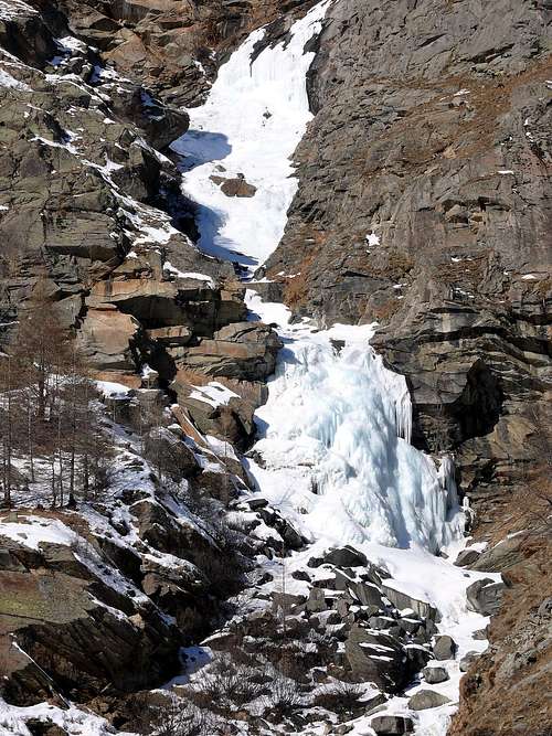Waterfall of the Nivolet (Valsavarenche)
