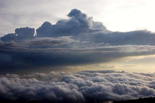 Kili Clouds