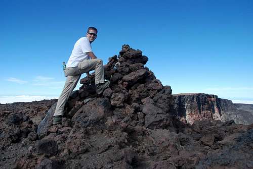 Klenke atop Mauna Loa