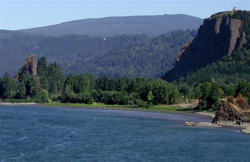 Rooster Rock (Columbia Gorge)