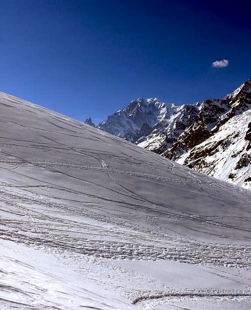 Il Monte Bianco (4810 m), dall'alpe Malatrà