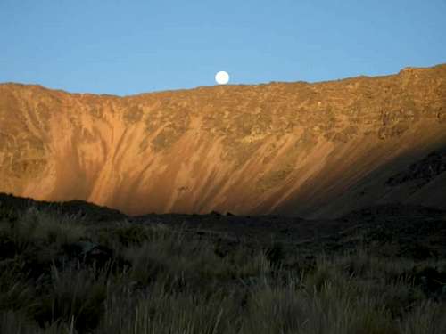Moonrise over Volcan Huambo