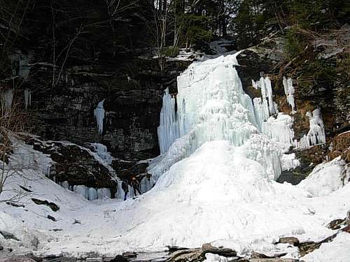 Devils Kitchen ice falls-Plattclove area