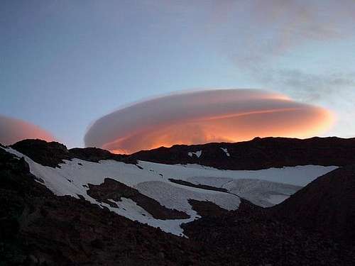 A lenticular cloud above the...