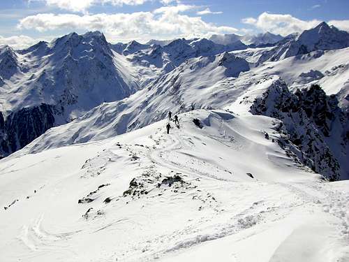 Ascending Lampsenspitze