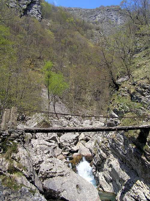 Rakitnica river , april 2007
