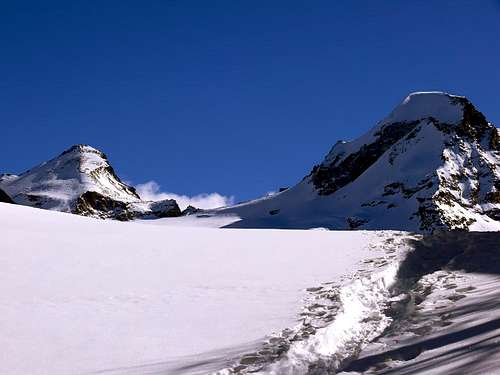 La Tresenta (3609 m) e il Il Ciarforon (3642 m)