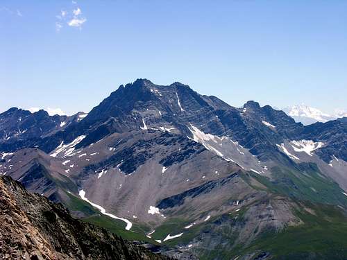 Grand Golliat (3234 m), visto dai pressi del Petit Grepillon
