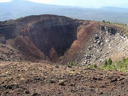 The crater of Belknap Crater.