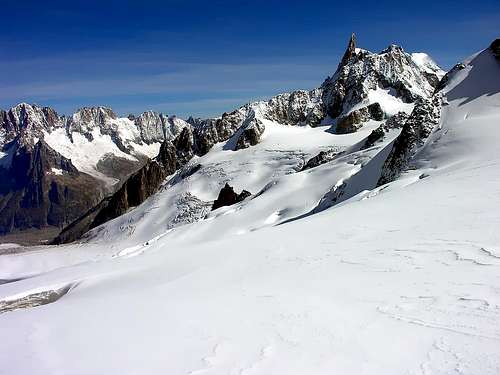 Aiguille Verte (4121 m), les Droites (4000 m), les Courtes...