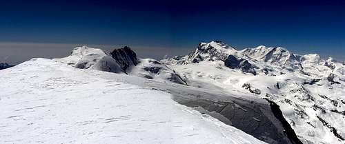 The summit and Monterosa massif in the background.