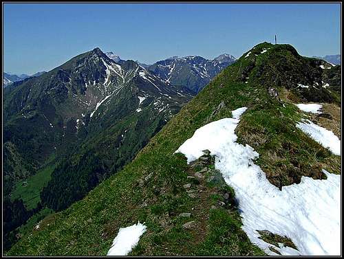 The summit of Findenigkofel / Monte Lodin