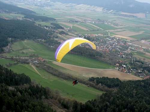 Paragliders at Hohe Wand