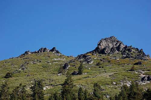 Mt. Ashland summit rocks from the SW