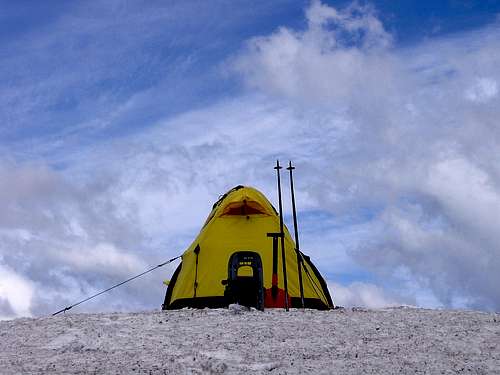 Sky Camp on Vista Ridge, below Barret Spur. Mt. Hood. June 30, 2007.