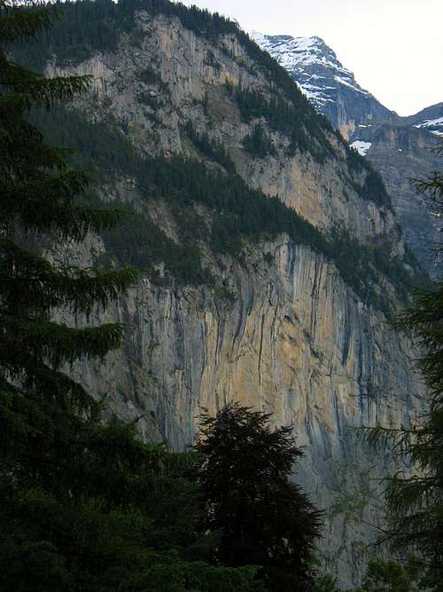 Steep cliffs over Lauterbrunnen