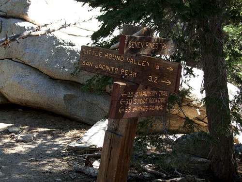 Trail Junction with the PCT
