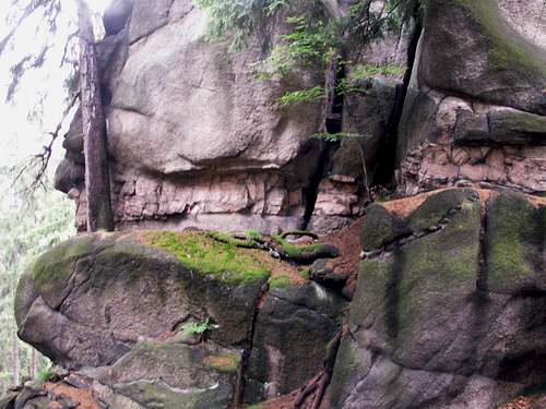 Boulders and cracks...
