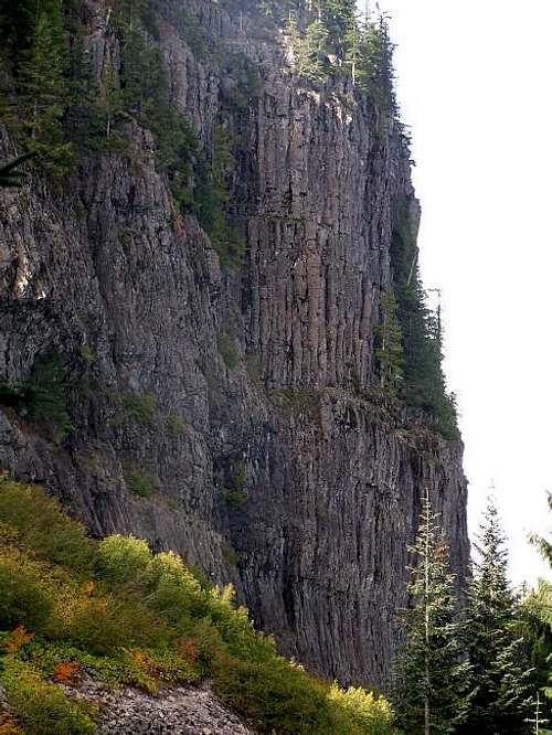 Basalt cliffs along the trail.