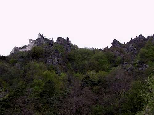 Dürnstein Ruins + rocks