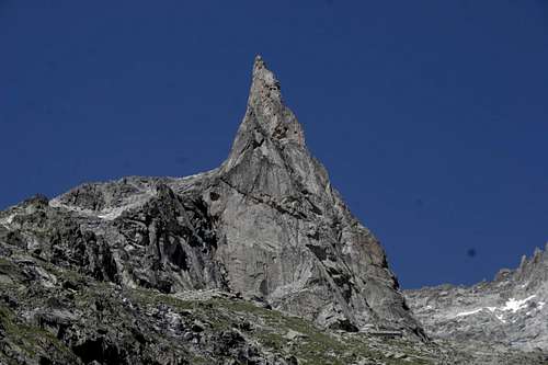 Aiguille Dibona from the trail