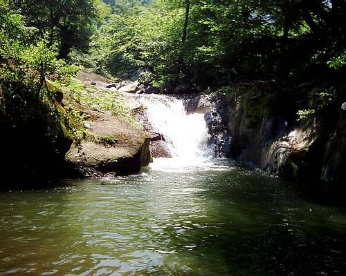 Lamir waterfall