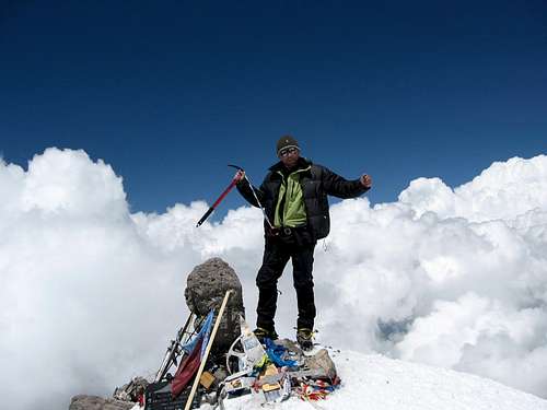 Elbrus West Summit 5642m