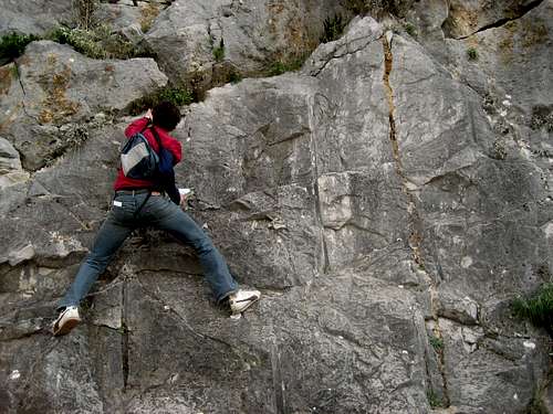 One-armed climbing in Greece