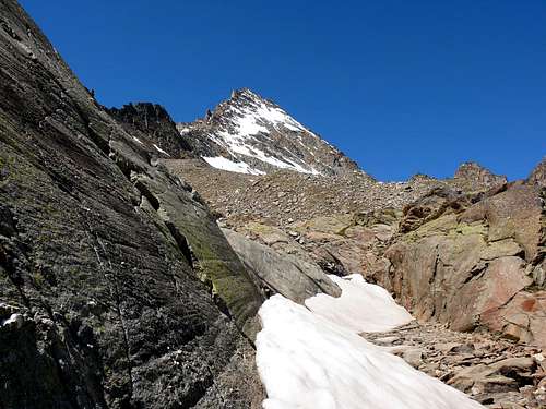 In view of Herbetet 3778m, showing its face between E ridge and NNE arête.