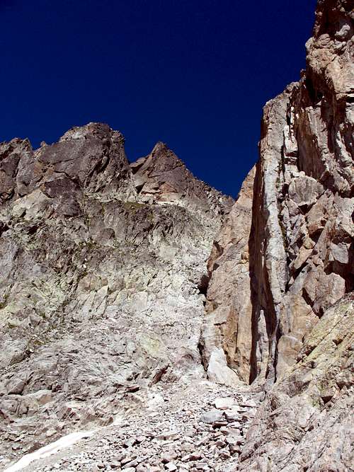 Ascent of Aguja Argarot (3035m)
