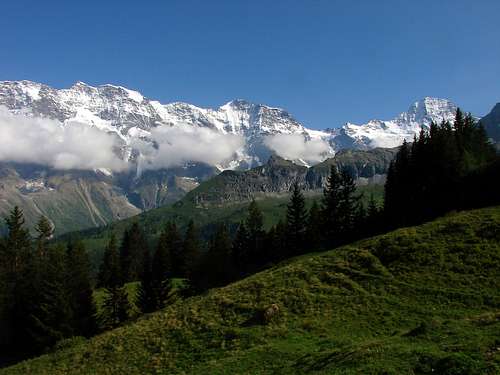 The chain of mountains SW of Jungfrau