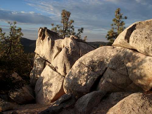 Boulders near Mount Hillyer