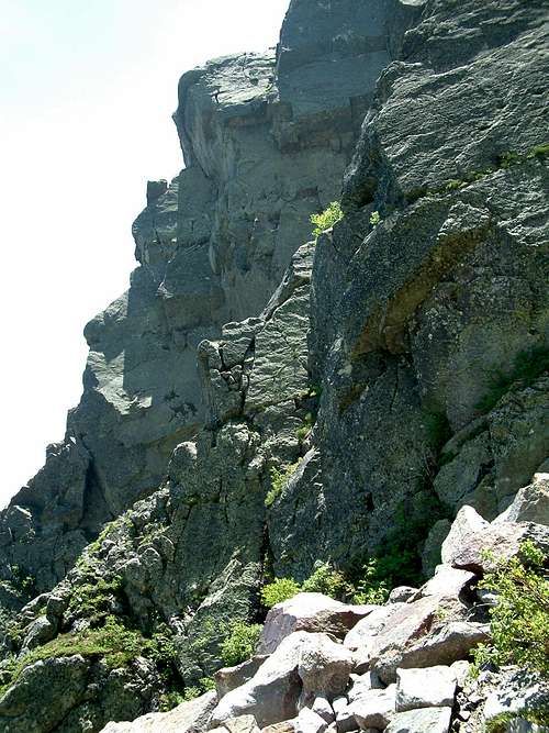 Pinnacle Gulley on a bright day