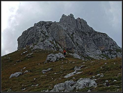 Nabois/Nabojs summit ridge