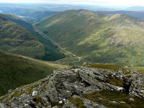 Stob Coire Creagach and the long ridge of Binnein an Fhidhleir