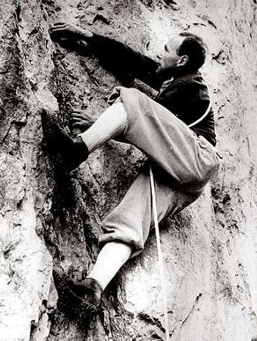 Riccardo Cassin climbing.