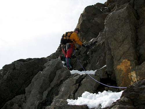 Climbing on the SE ridge of Simonyspitze, 3488m.