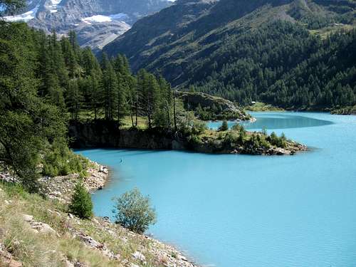 Lake of Place Moulin