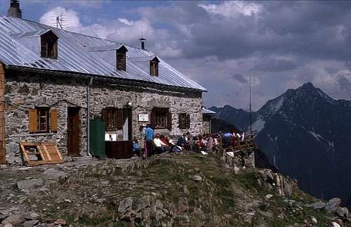 Kaunergrat hut (2811 m,...