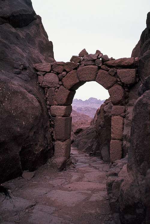 Door to Holy Top (Ğebel Mūsā) - quiet place for inner contemplation