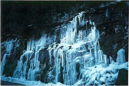 Icicles formed on the Alum...