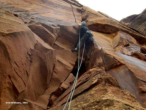 Twin Crack, 5.11a