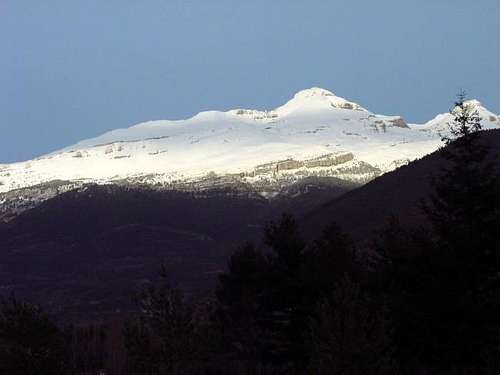 The Peak of Collarada (2886m)...