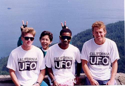 California UFO - Retro Hikin 1987
