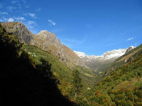 The Val dei Ratti.Vith the village of Frasnedo on the left.